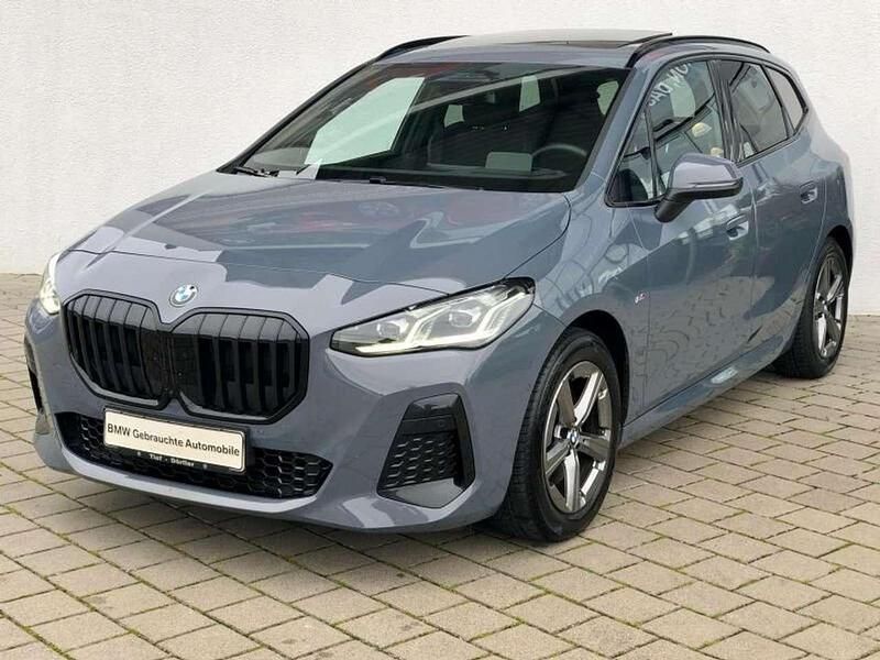 Gebraucht BMW 223 Active Tourer M Sport 204 PS (150 kW) 2024 Sparkling kupfergrau metallic Van / Kleinbus