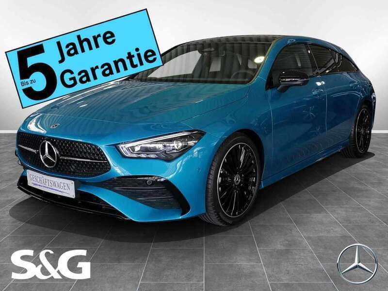 Metalliclack hyperblau Gebraucht 2024 Mercedes CLA200 AMG Kombi | 35.929 € (Etwas zu teuer) - Bild 1/4