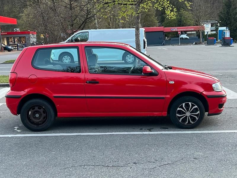 Gebraucht VW Polo 60 PS (44 kW) 2000 Rot Kleinwagen