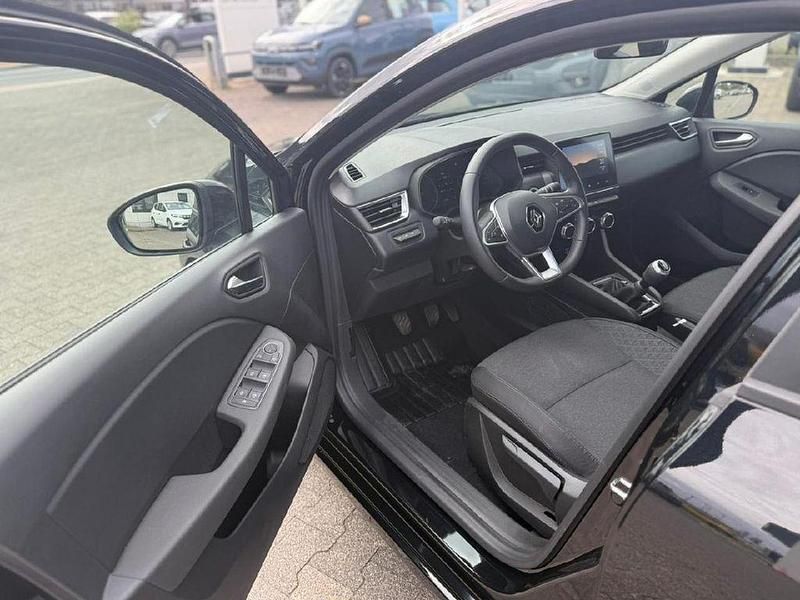 Gebraucht Renault Clio V Business 67 PS (49 kW) 2022 Sternenschwarz Limousine