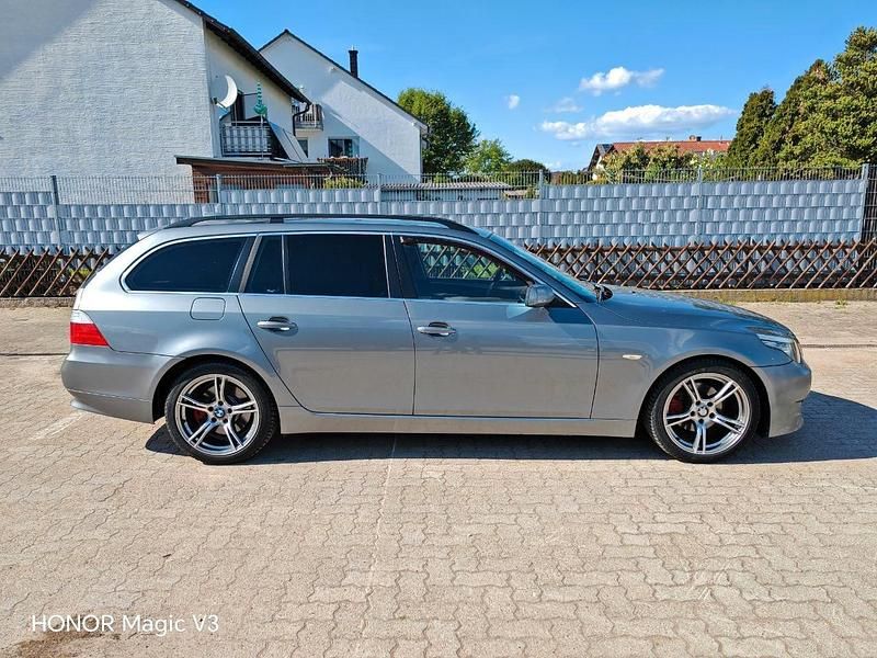 Gebraucht BMW 520 163 PS (119 kW) 2008 Silber Kombi