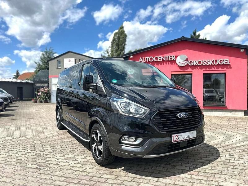 Schwarz Gebraucht 2022 Ford Tourneo Custom Active Van / Kleinbus | 39.999 € (Teuer) - Bild 1/4