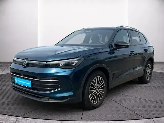 Gebraucht VW Tiguan Goal 150 PS (110 kW) 2025 Blau SUV