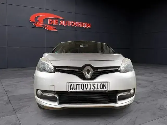Gebraucht Renault Scénic III Bose Edition 116 PS (85 kW) 2014 Silber Limousine