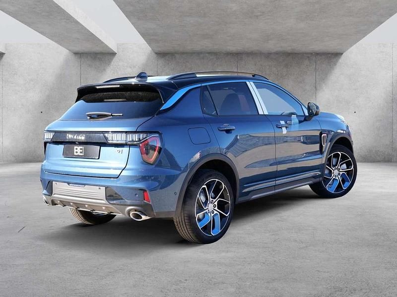 Neu Lynk & Co 01 261 PS (191 kW) 2025 Blau SUV