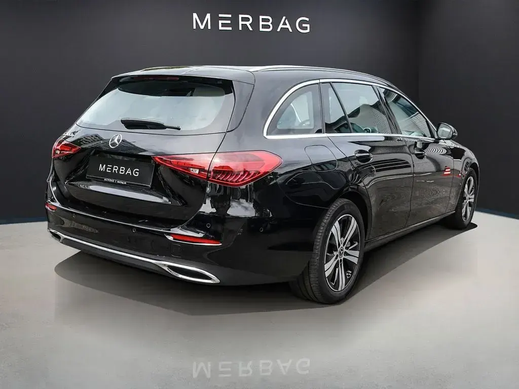 Gebraucht Mercedes C300e Avantgarde 2023 Schwarz Kombi