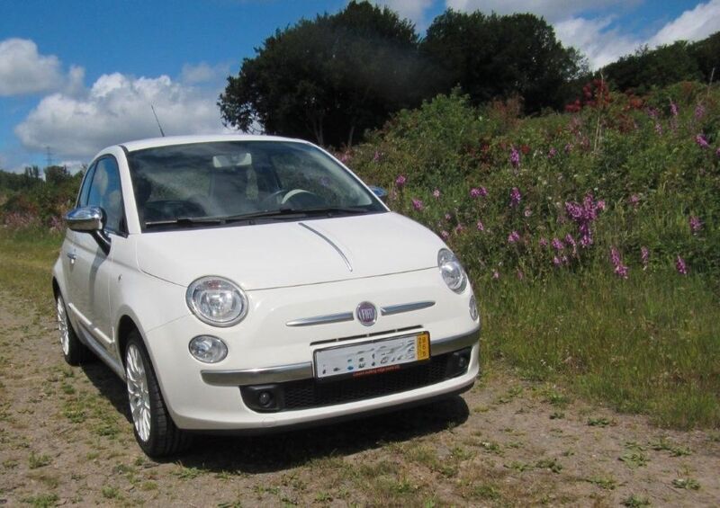 Weiß Gebraucht 2012 Fiat 500 Kleinwagen | 6.900 € (Etwas zu teuer) - Bild 1/4