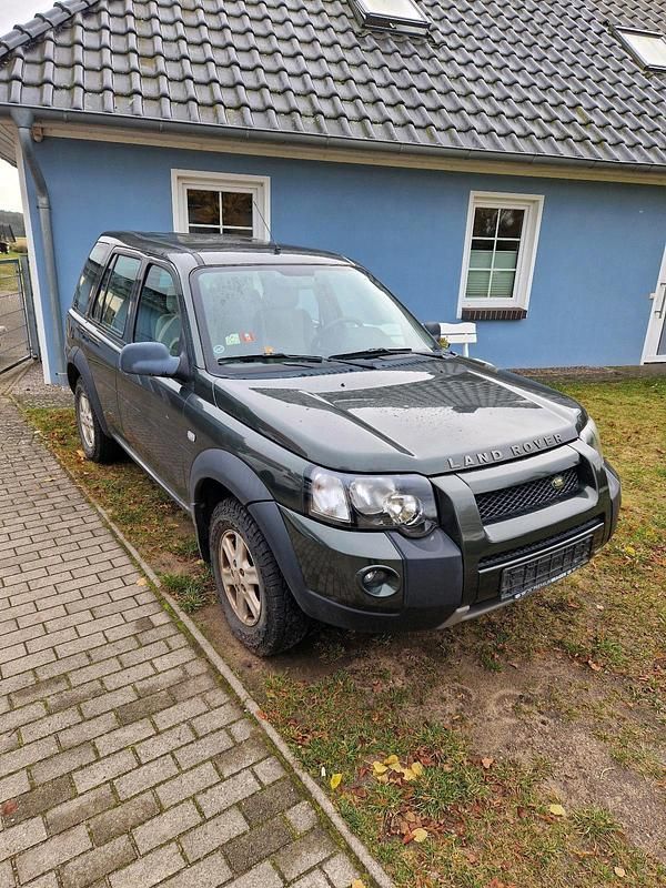 Grün Gebraucht 2004 Land Rover Freelander SUV | 2.999 € (Fairer Preis) - Bild 1/4