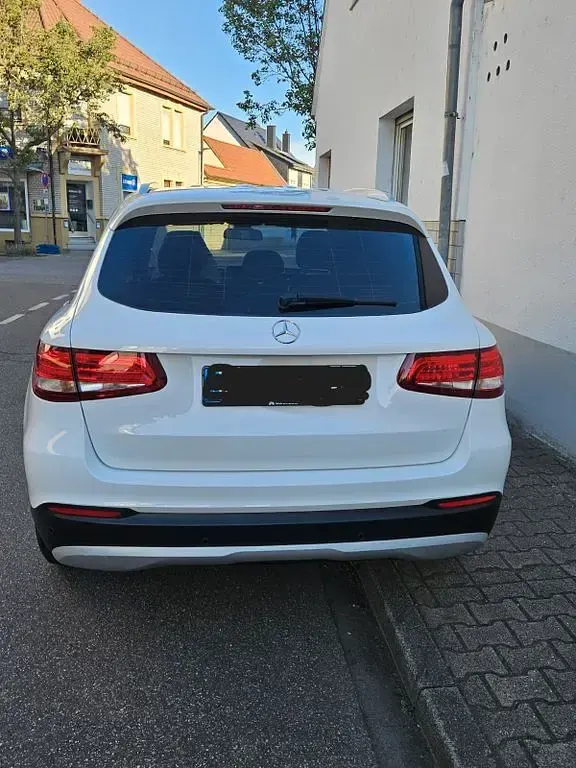 Gebraucht Mercedes GLC250 211 PS (155 kW) 2016 Weiß SUV