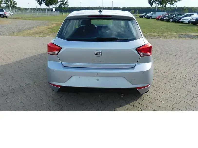 Gebraucht Seat Ibiza Style 110 PS (80 kW) 2023 Urbansilber z7gsilber Kleinwagen