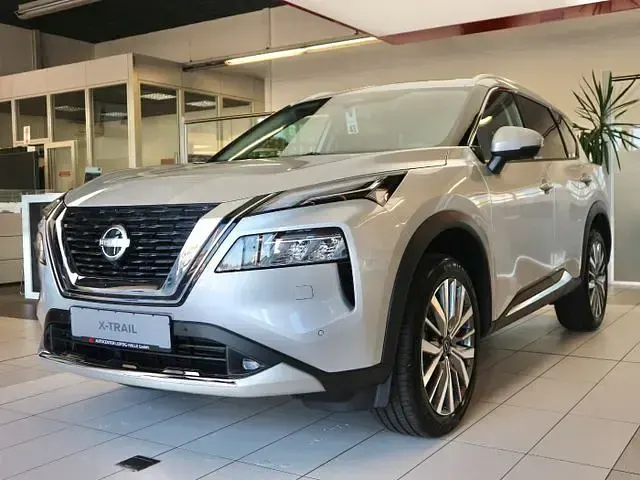 Neu Nissan X-Trail 212 PS (155 kW) 2026 Silber SUV