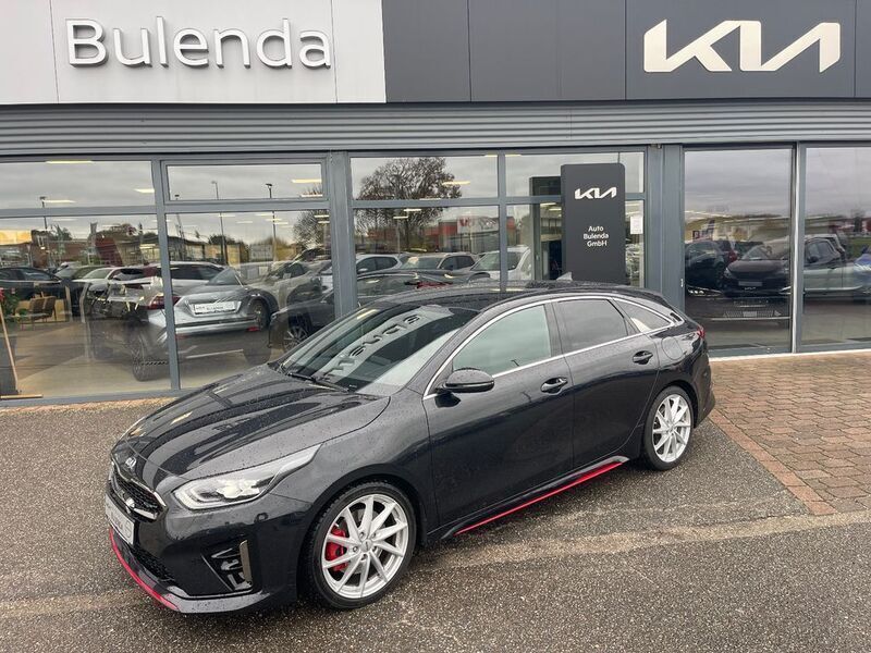 (1k) zilinaschwarz met. Gebraucht 2020 Kia ProCeed GT 2 Kleinwagen | 21.970 € (Teuer) - Bild 1/4
