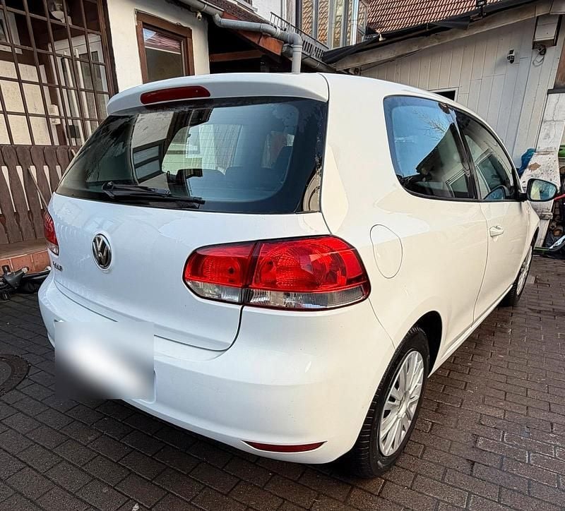 Gebraucht VW Golf 86 PS (63 kW) 2011 Weiß Coupé