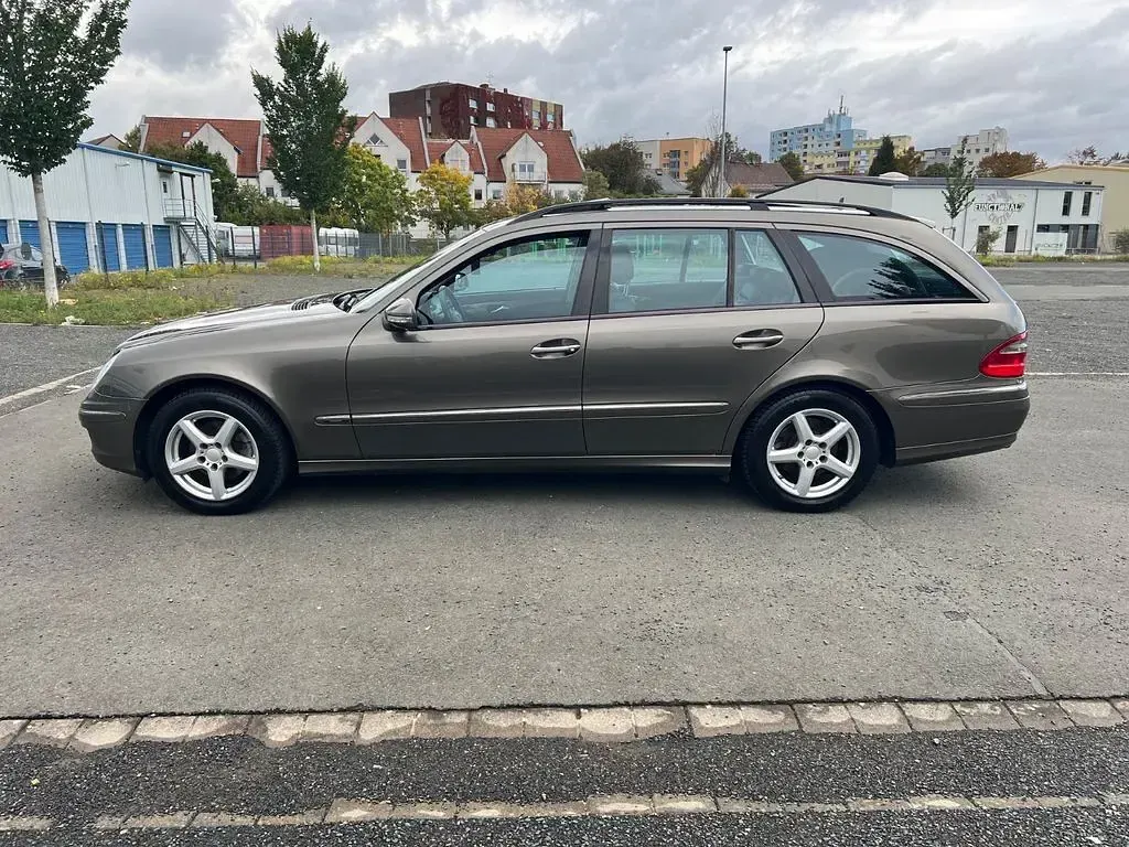 Gebraucht Mercedes E280 190 PS (139 kW) 2008 Grau Kombi