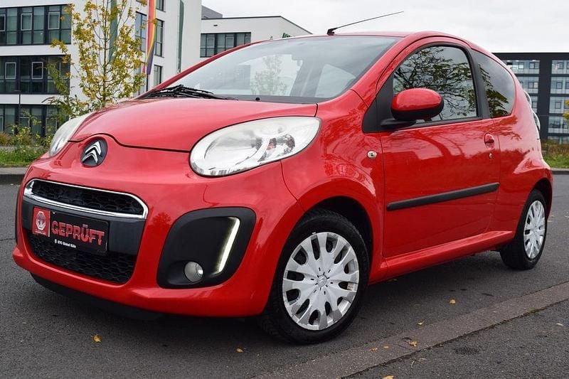 Rot Gebraucht 2013 Citroën C1 SELECTION Kleinwagen | 2.990 € (Fairer Preis) - Bild 1/4