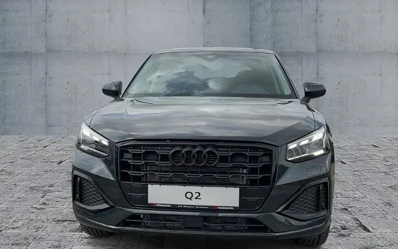 Neu Audi Q2 Advanced Plus 150 PS (110 kW) 2026 Grau SUV