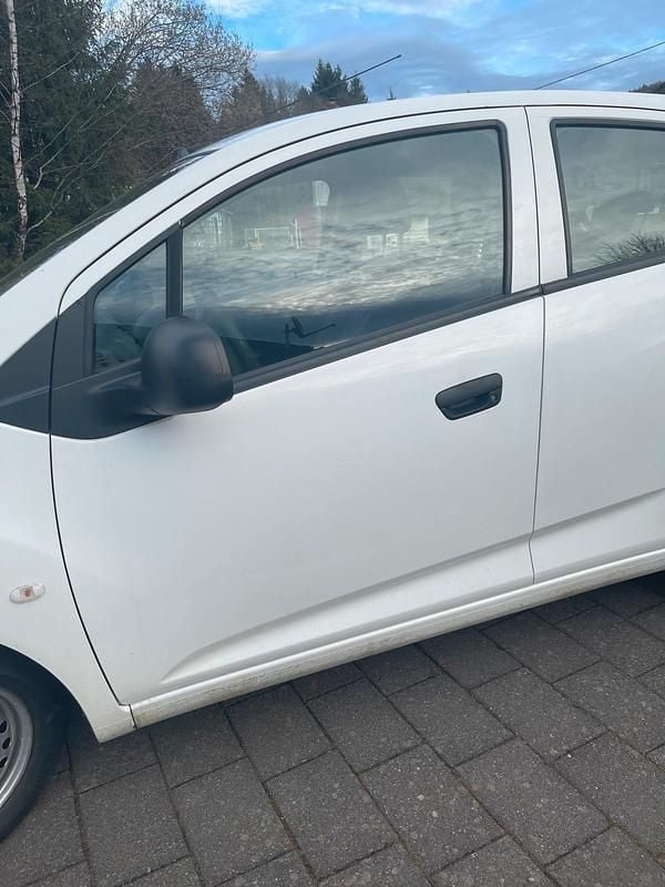 Gebraucht Chevrolet Spark 69 PS (50 kW) 2014 Weiß Kleinwagen