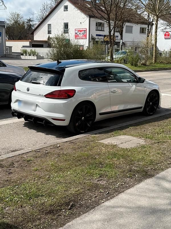Gebraucht VW Scirocco CLUB 180 PS (132 kW) 2016 Weiß Coupé