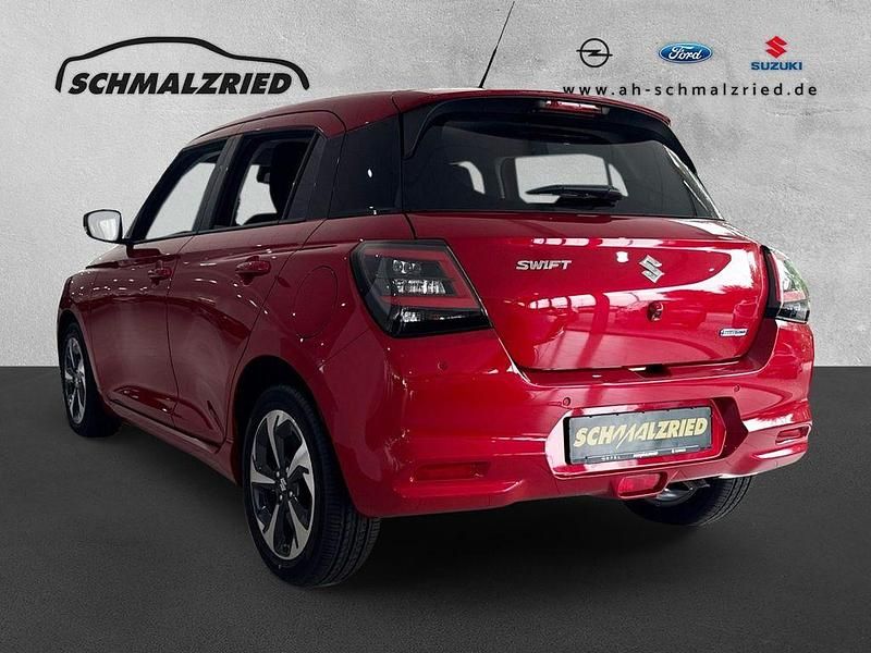 Neu Suzuki Swift Comfort+ 83 PS (61 kW) 2025 Rot Kleinwagen