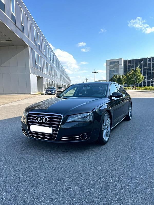 Braun Gebraucht 2012 Audi A8 Limousine | 13.499 € (Guter Preis) - Bild 1/4