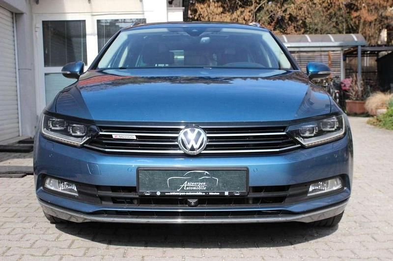 Gebraucht VW Passat Highline 280 PS (205 kW) 2018 Harvard blue Kombi