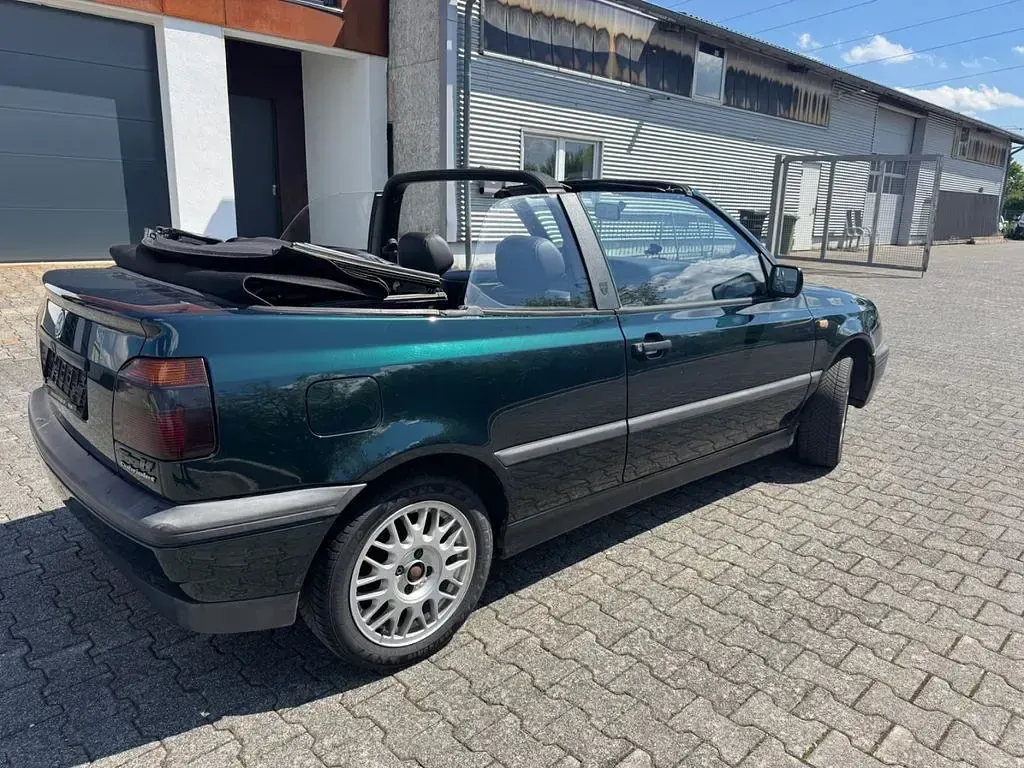 Gebraucht VW Golf Cabriolet 90 PS (66 kW) 1996 Grün Cabrio