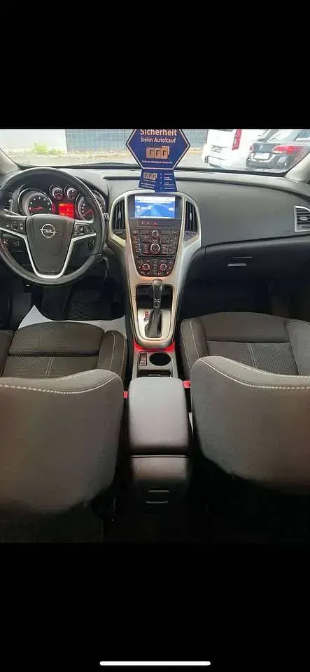 Gebraucht Opel Astra 165 PS (121 kW) 2013 Schwarz Kombi