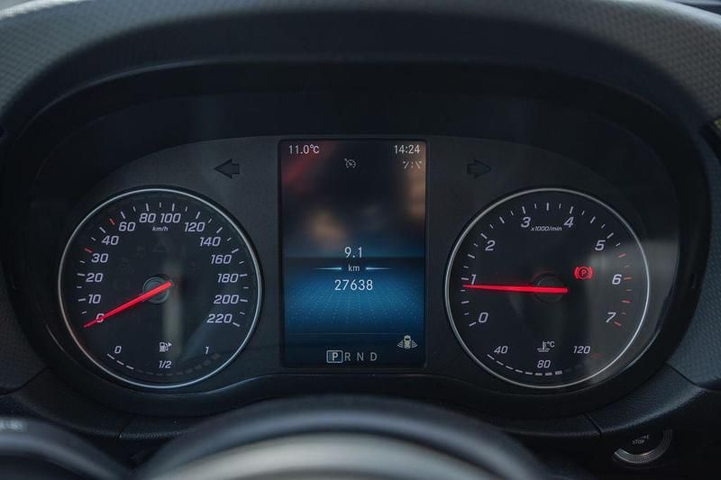 Gebraucht Mercedes 180 131 PS (96 kW) 2023 Grau Limousine