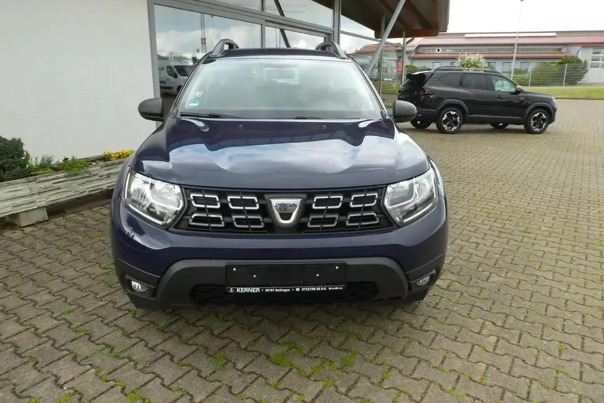 Gebraucht Dacia Duster Comfort 131 PS (96 kW) 2020 Marine blau SUV