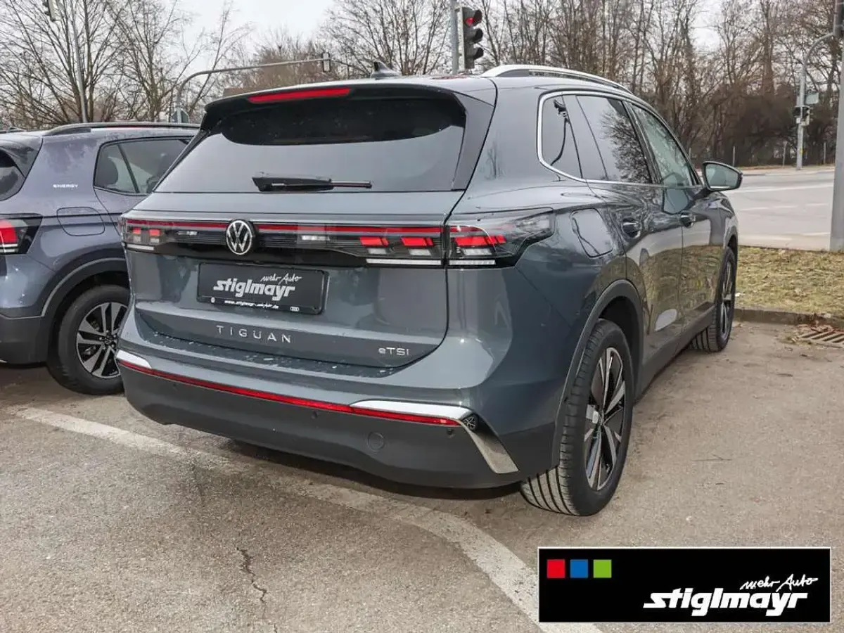 Neu VW Tiguan Elegance 150 PS (110 kW) 2026 Delfingrau metallic SUV