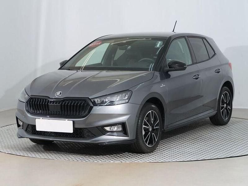 Graphitegrau metallic Gebraucht 2025 Skoda Fabia Monte Carlo Limousine | 20.740 € (Guter Preis) - Bild 1/4