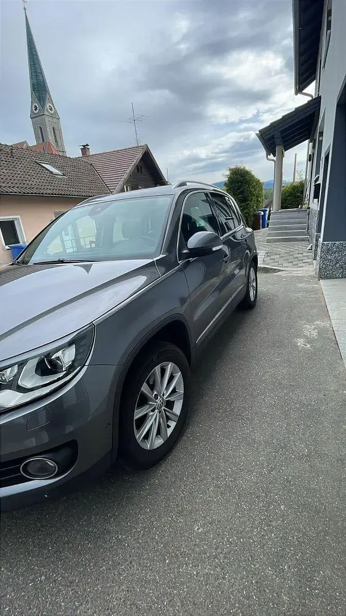 Gebraucht VW Tiguan 170 PS (125 kW) 2012 Grau SUV