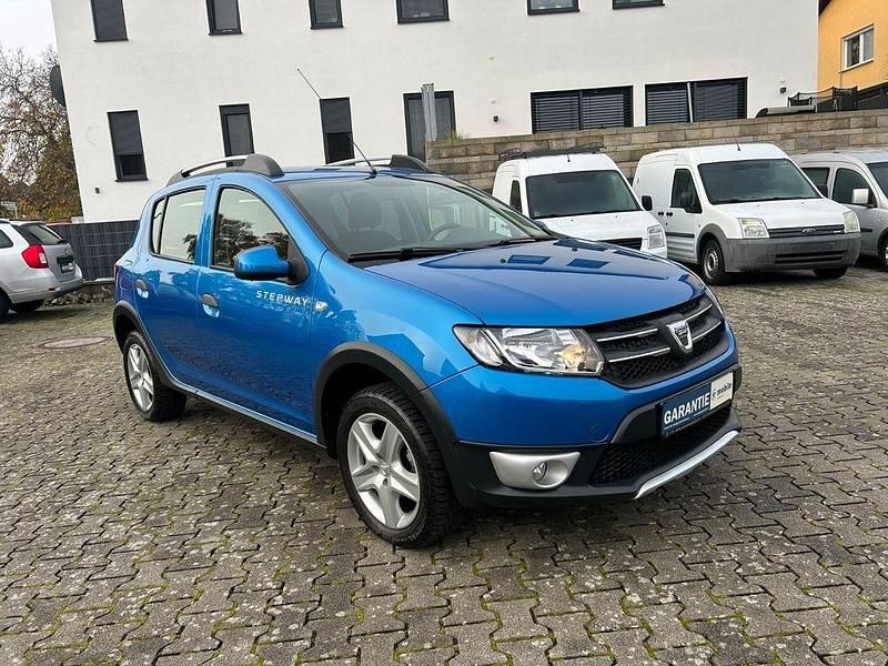 Gebraucht Dacia Sandero Prestige 90 PS (66 kW) 2014 Blau SUV