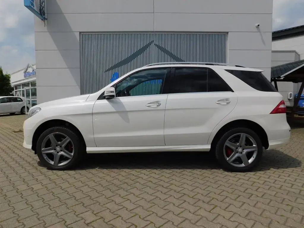 Gebraucht Mercedes ML350 AMG Edition 1 258 PS (189 kW) 2012 Weiß SUV
