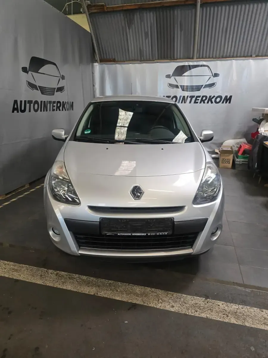 Gebraucht Renault Clio 75 PS (55 kW) 2009 Silber Kleinwagen