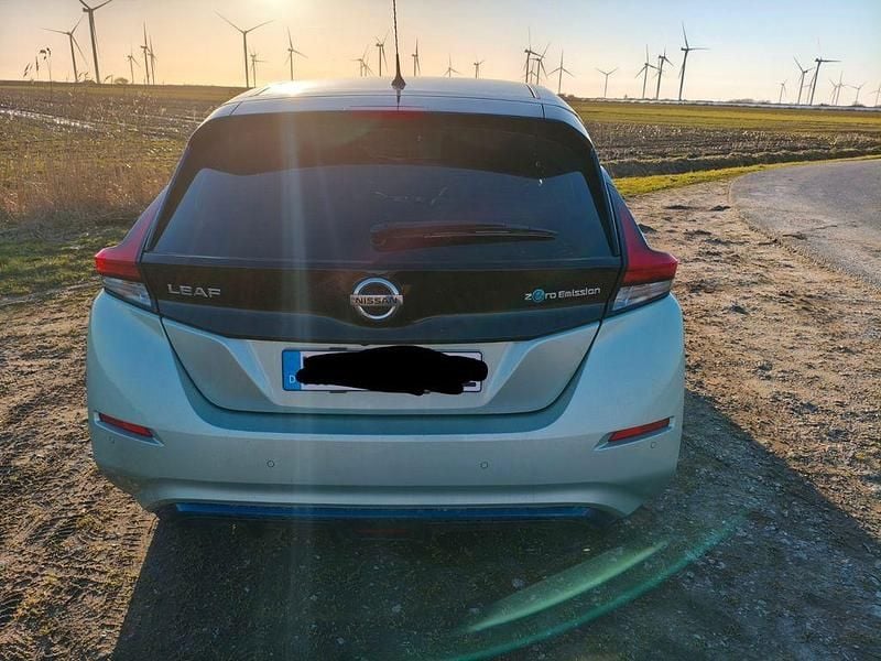 Gebraucht Nissan Leaf N-Connecta 110 kW (150 PS) 2019 Grün Kleinwagen
