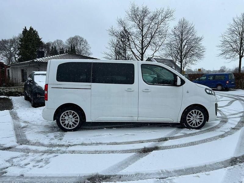 Gebraucht Opel Zafira Life 120 PS (88 kW) 2020 Weiß Van / Kleinbus