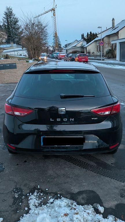 Gebraucht Seat Leon Style Plus 125 PS (91 kW) 2015 Schwarz Limousine