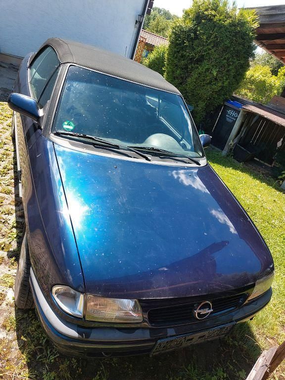 Blau Gebraucht 1997 Opel Astra Cabriolet Edition Cabrio | 1.000 € (Guter Preis) - Bild 1/4