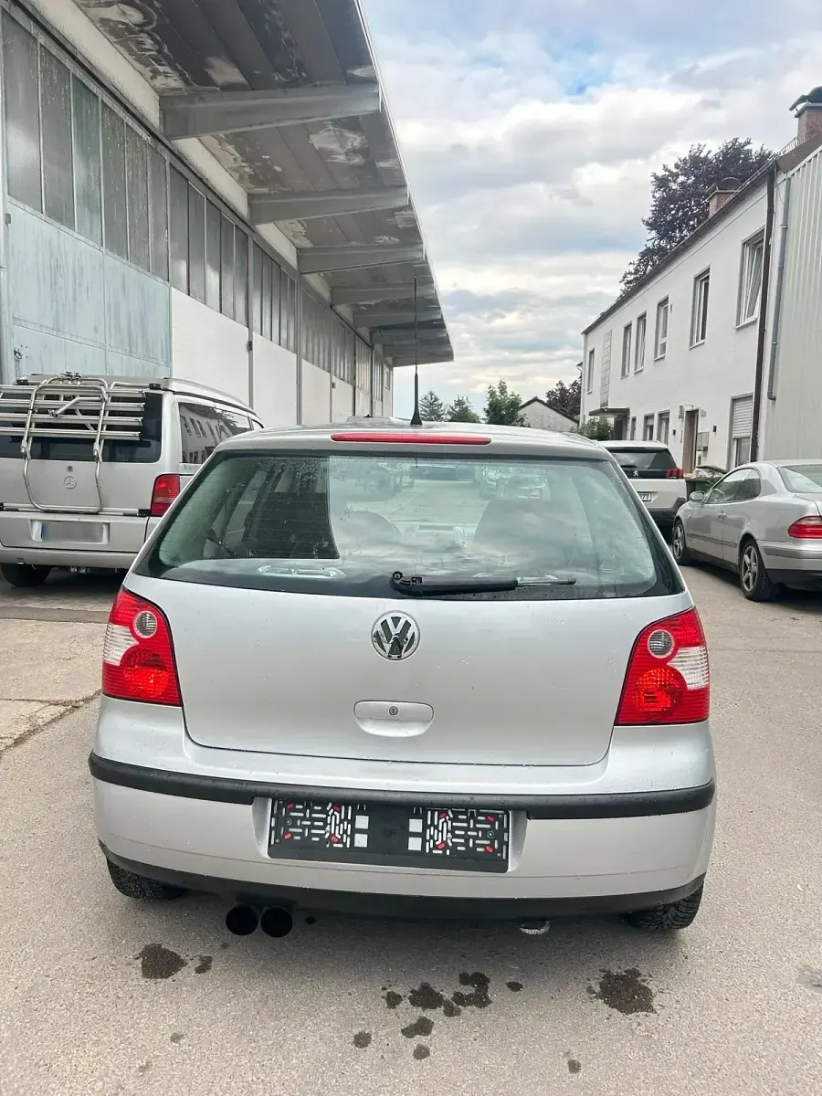Używany VW Polo 64 KM (47 kW) 2002 Srebrny Hatchback