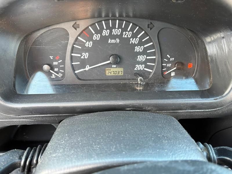 Gebraucht Opel Agila 60 PS (44 kW) 2005 Grau Van / Kleinbus