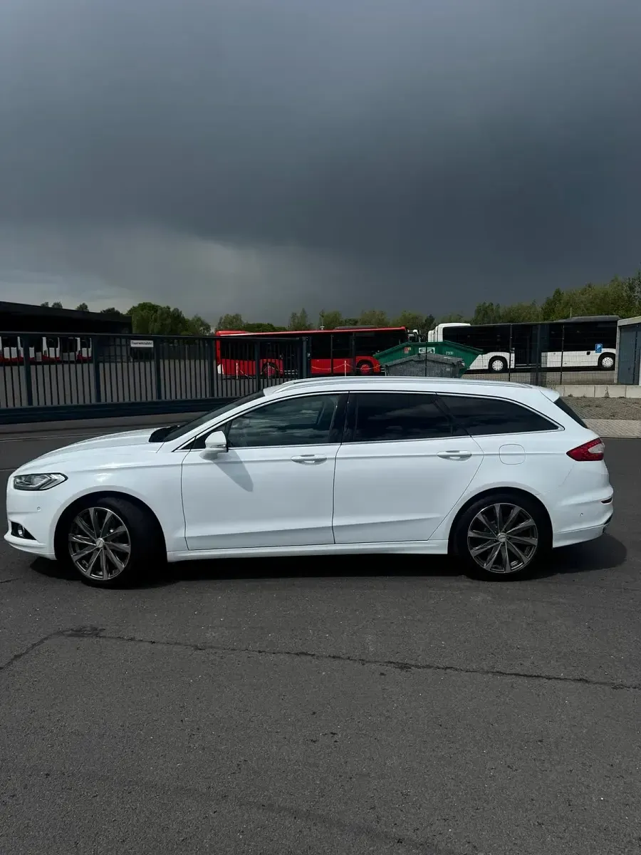 Gebraucht Ford Mondeo 180 PS (132 kW) 2016 Weiß Kombi