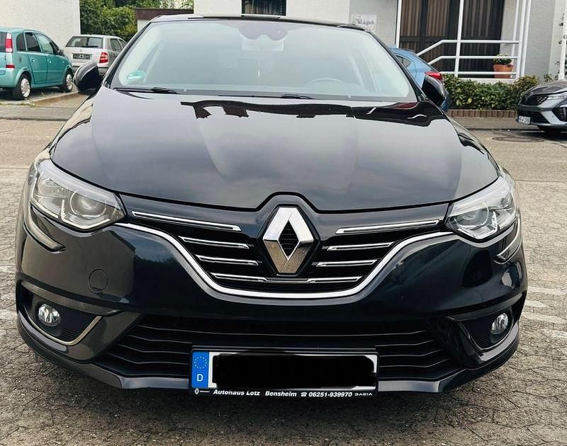 Schwarz Gebraucht 2017 Renault Mégane IV Bose Edition Limousine | 8.900 € (Guter Preis) - Bild 1/4
