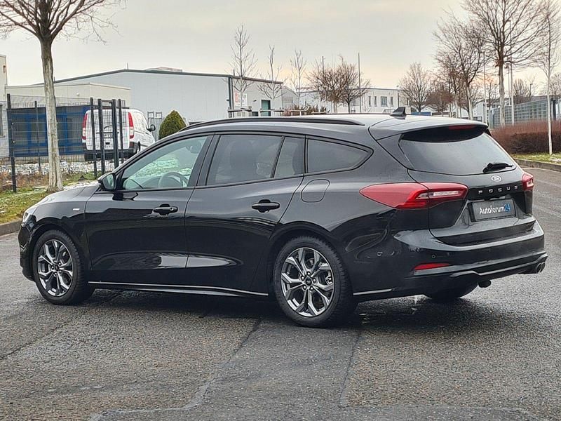 Gebraucht Ford Focus ST-Line X 116 PS (85 kW) 2025 Schwarz Limousine