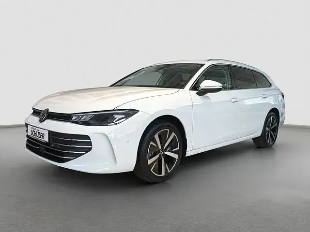 Gebraucht VW Passat IQ Drive 150 PS (110 kW) 2026 Weiß Kombi