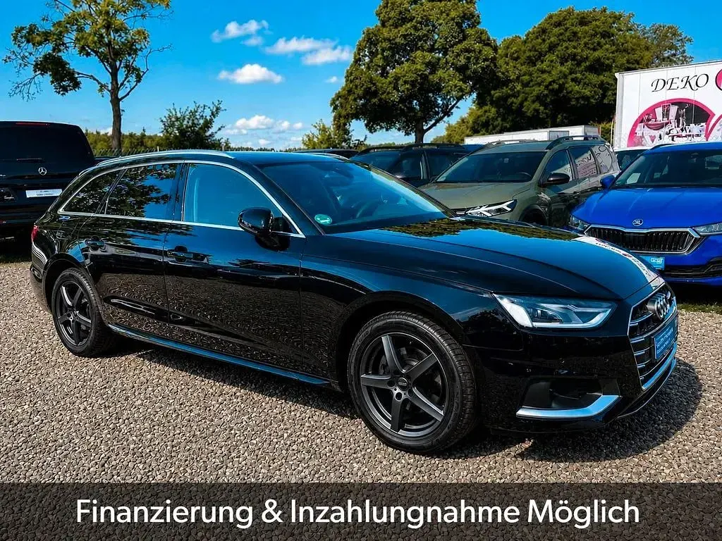 Gebraucht Audi A4 Advanced 163 PS (119 kW) 2023 Schwarz Kombi