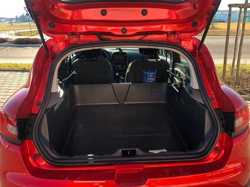 Gebraucht Renault Clio IV 90 PS (66 kW) 2017 Rot Kleinwagen