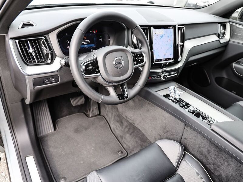 Gebraucht Volvo XC60 Plus 455 PS (334 kW) 2024 Vapour grey SUV