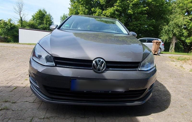 Second-hand VW Golf VII Trendline 105 CP (77 kW) 2013 Gri Berlinǎ