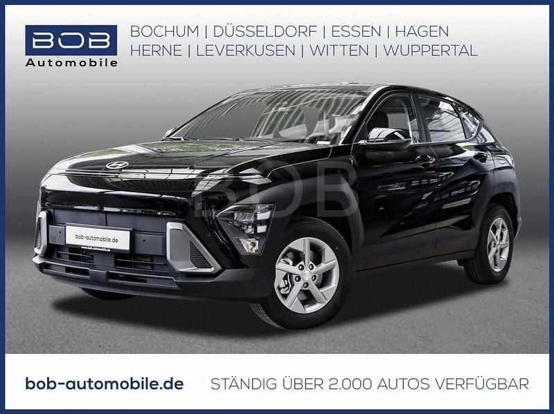 Abyss black (schwarz) Neu 2025 Hyundai Kona Select SUV | 29.333 € (Guter Preis) - Bild 1/3